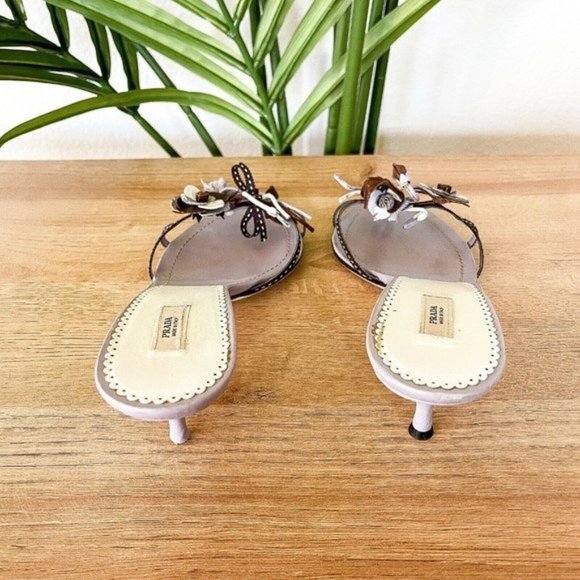 ❤️SOLD❤️Prada Women's Sz 37.5 US 7.5 Lavender Purple Leather Floral Strap Mules - Picture 4 of 11